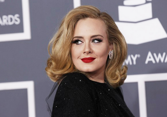 Adele, the siren from the other side of the ocean, is back.