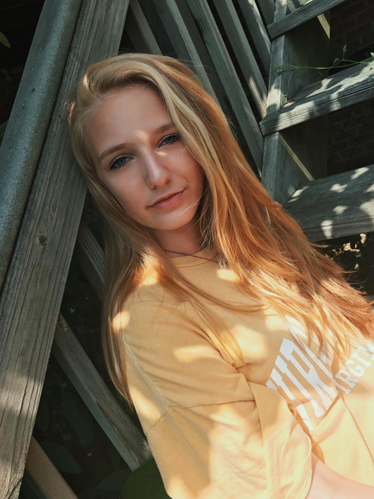 Elena Arrowsmith ’19