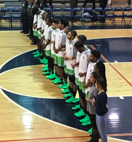 Varsity Basketball Has High Hopes for Hot Season