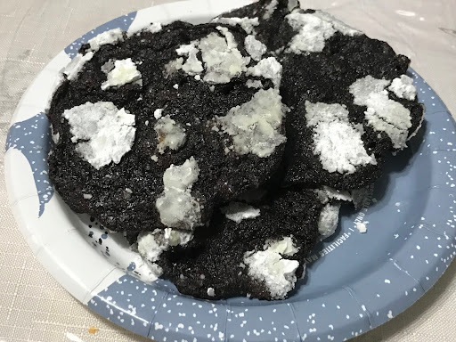 Soft and Fudgey Chocolatey Goodness: Double Chocolate Crinkle Cookies